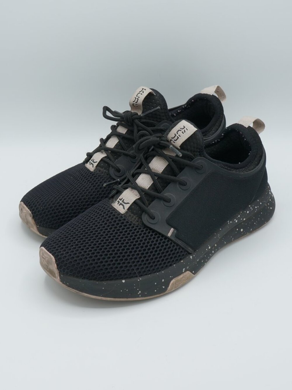 Kuru ATOM Orthopedic Comfort Sneakers Black White Speckle Women's Size 7.5